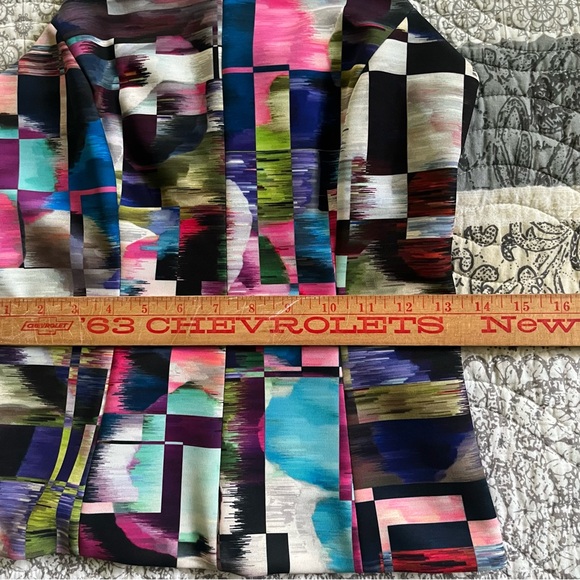 Colorful Geometric Racerback Top - Picture 9 of 9